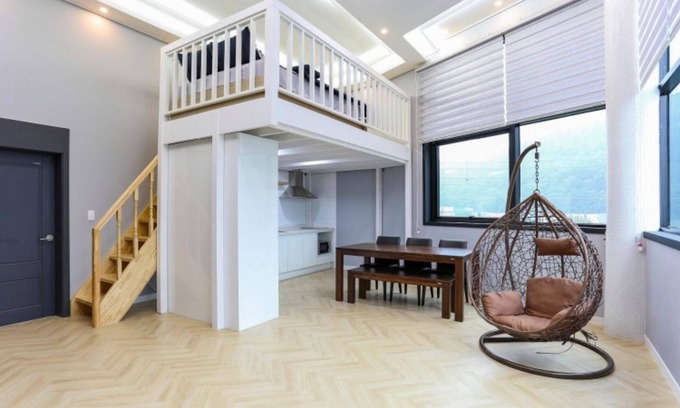 Yanghwa Maison | Tongyeong Asrai Pension