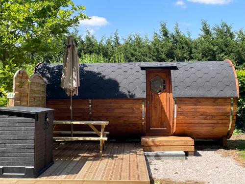 Ebreuil Autre | TONNEAU HERBERGEMENT INSOLITE AU CAMPING DES NIERES