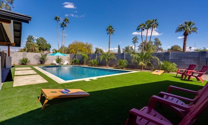 Scottsdale Highlands Five Maison | TONS OF SPACE, HEATED POOL, PETS WELCOME, HOME GYM, CLOSE TO EVERYTHING!