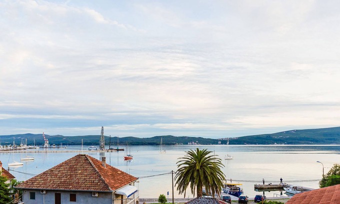 Tomicici Appartement | Superbe emplacement en bord de mer