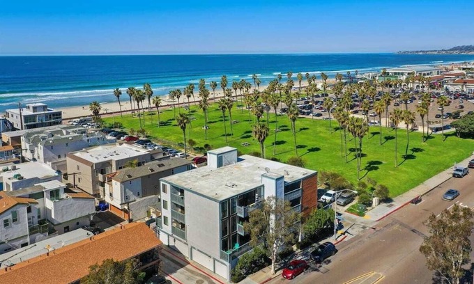 South Mission Beach Copropriété | Mission Beach ~ Étapes vers l'océan ou la baie!