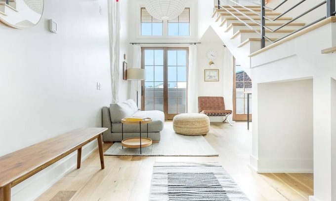 Yamacraw Village Appartement | Top Floor Loft With Patio