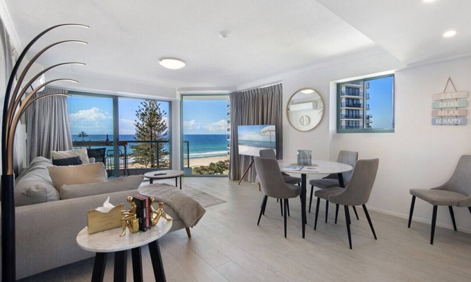 Surfers Paradise Appartement | Top floor unit 2 bedrooms - Direct Beach Access