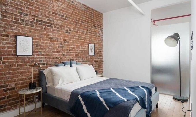 Old Montreal Appartement | Top floor unit - Walking all over the Old Port