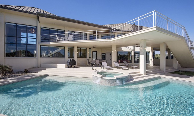 Coronado Shores Maison | Top Luxury Home in NSB! Pool, Hot Tub, Beach Boardwalk, Mini Gym,