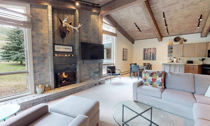 Snowmass Village Copropriété | Vues! Sur les pistes et les sentiers de randonnée. Beaucoup de lits dans la chambre!