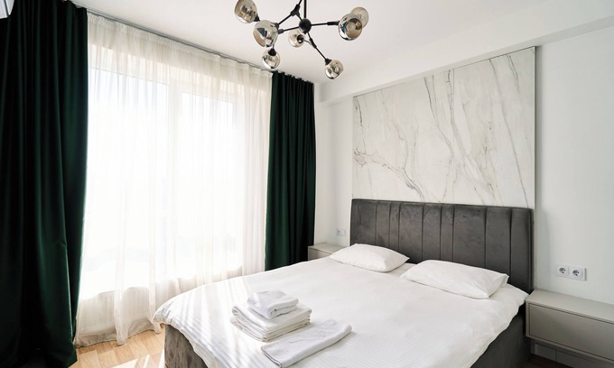 Riscani Appartement | Top Spot in Riscani! 1BR Near Shops & Restaurants