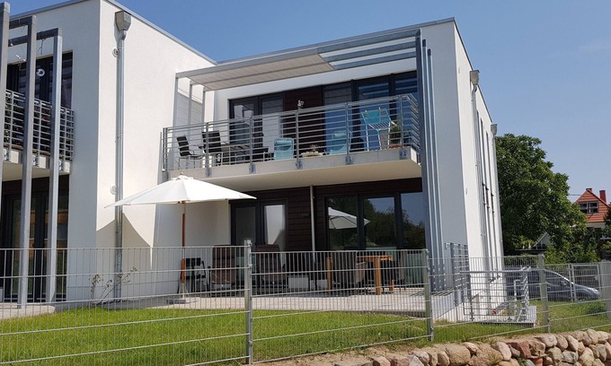 Altefaehr Appartement | Top appartement sur Rügen avec vue sur l'eau et de superbes vues sur Stralsund.