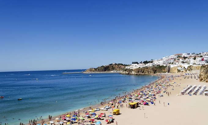 Areias de Sao Joao Hôtel | Topazio Vibe Beach Hotel & Apartments - Adults Friendly