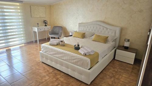 Atella Lit Et Petit-Déjeuner | Torre Serena B&B