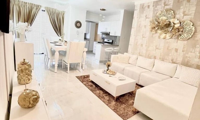 Los Frailes Appartement | Torre sophia Monserrat