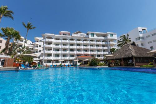 Rincon de Guayabitos Hôtel | Torreblanca Beach Hotel and Suites Guayabitos - Desayuno y Comida Incluido