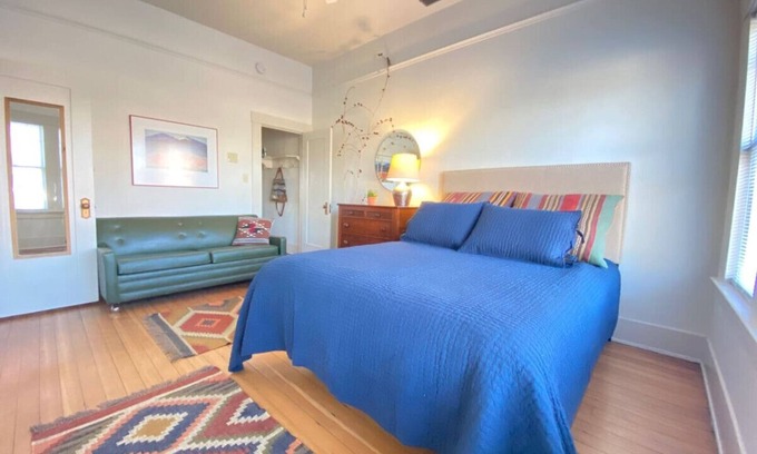 West University Maison | Total of 2 BR 2 BA / Your Own Duplex / Near U of A