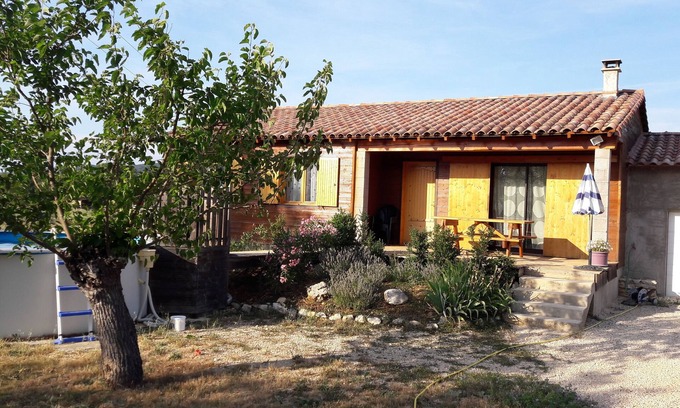 Brouzet-les-Ales Maison | Maison familiale 3 étoiles totalement indépendante avec piscine dans un parc.