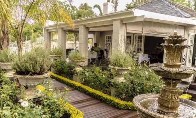 Baileys Muckleneuk Maison | Touch of Class Guest House