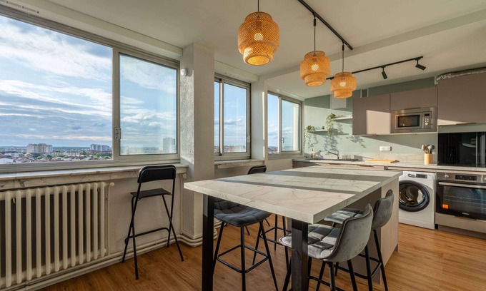 Minimes - Barriere de Paris Appartement | Toulouse 3 Bedrooms appartement Balcony + View, 10min metro & Train station