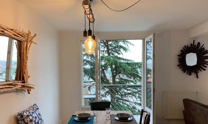 Guilhemery Appartement | Toulouse Centre Superbe Appartement rénové avec Parking et vue unique