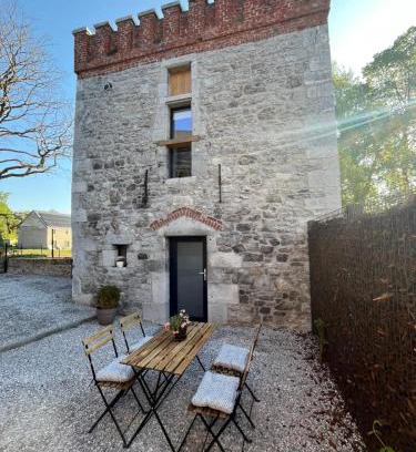 Barbencon Maison | Tour de château à Barbençon