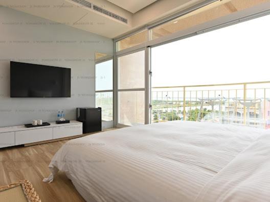 Gongtouli Maison | Towards The Bay