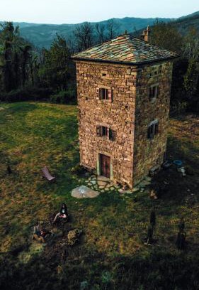 Polinago Chalet De Ski | Tower house Gombola