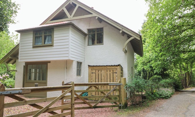 Dalmally Cottage | Tower Lodge, LOCHAWE