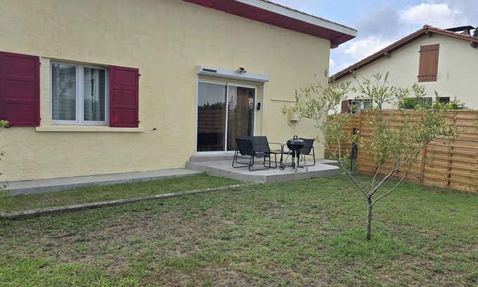 Pontonx-sur-l'Adour Maison | Town house