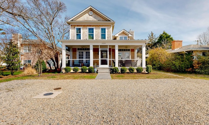 Dodds Addition Maison | Town of Rehoboth Beach inviting home with heated pool, firepit, central AC, W/D
