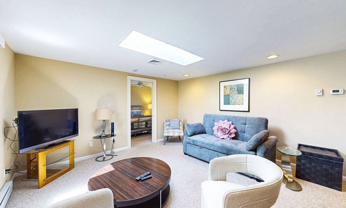 Dodds Addition Maison | Town of Rehoboth Beach pet friendly house w/deck close to beach