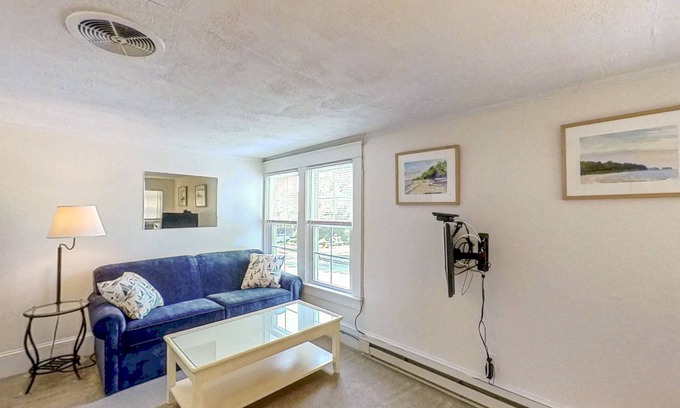 South Rehoboth Appartement | Town of Rehoboth Beach apartment w/patio, grill, 2 blocks from beach