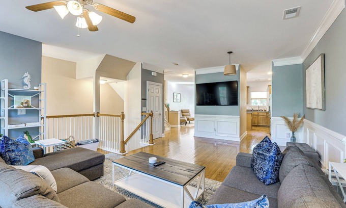 Ladson Maison | Townhome 3 Mi to Wescott Park & Golf Course!