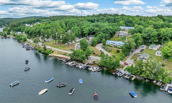 Laconia Maison | Townhome w/ amazing Paugus Bay - Lake Winnipesaukee - Views