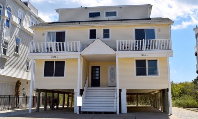 Sea Isle City Maison | Pont et belle vue sur la baie. 3ème étage maître w/pont avec vue sur l'océan et la baie. Comcast Câble numérique et accès Internet.