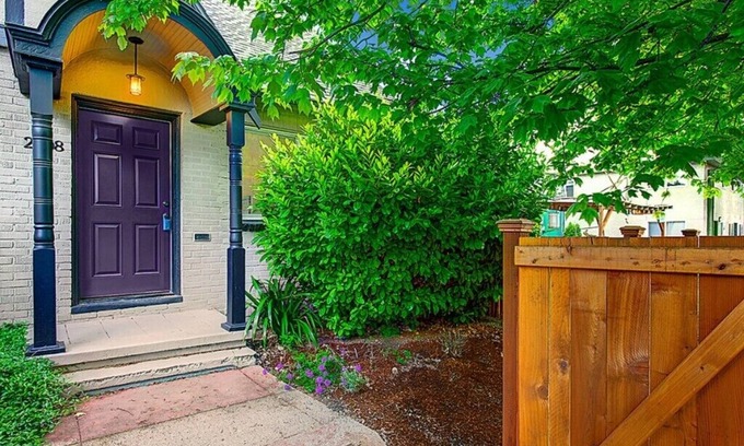 Central District Maison | Townhouse at Downtown, Seattle University, Swedish