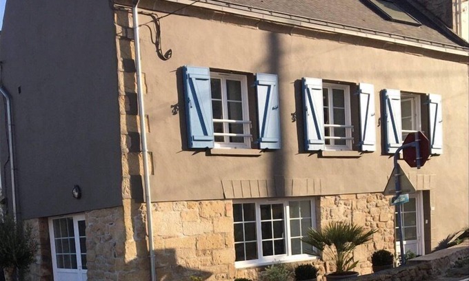 Poulgoazec Maison | Townhouse near the sea (300 meters)