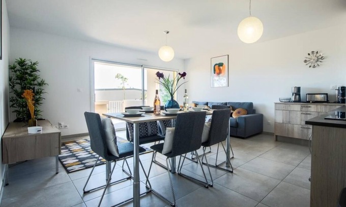 Saint Antoine Appartement | Très bel appartement 2 chambres avec accès direct à la piscine