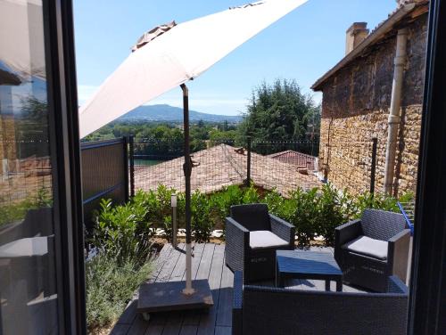 Trevoux Appartement | Trévoux: loft ravissant avec terrasse
