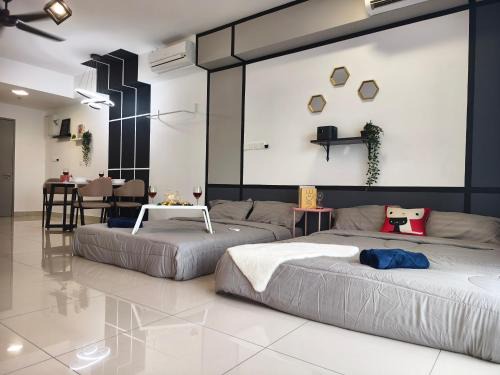 Shah Alam Appartement | TR12 tulip elmina 5pax Big cinema movie 1 free parking