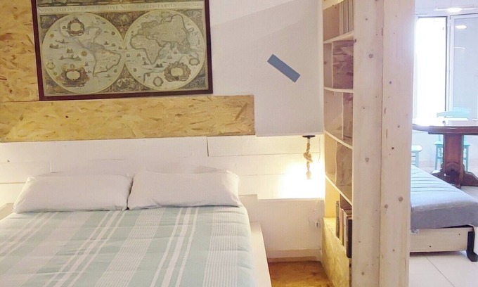 Ventimiglia Appartement | Tra Pagine e Comfort: Residenza Bibliososta ..rinnovato Febbraio 2024