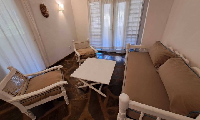 Malindi Villa | Traditional African Villa 5 Minutes From the Beach