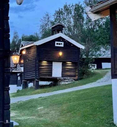 Hundorp Chalet De Ski | Traditional barn -Stabbur - wifi og sauna