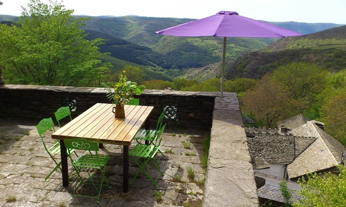 Cans et Cevennes Maison | Maison traditionnelle à St Julien d'Arpaon avec sublime vue