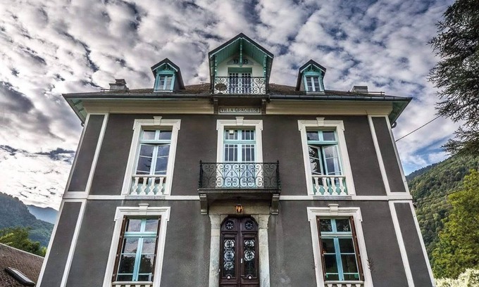 Bagneres-de-Luchon Villa | Villa Luchonnaise Traditionnelle Proche du Centre