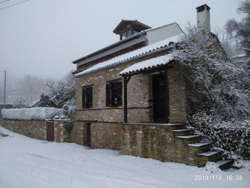 Polygyros Cabine | Traditional Greek Cottage