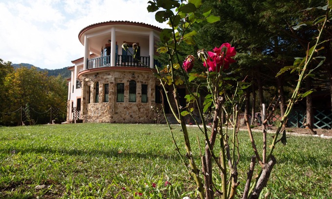 Zarouhla Hôtel | Hôtel traditionnel Stis Elenas