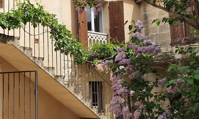 Junas Maison | Maison traditionnelle au cœur d'un village typique méridional à 30 mn de la mer.
