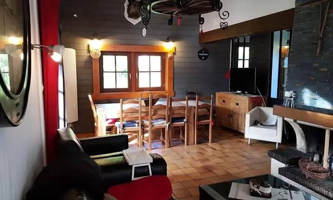Vignec Villa | Traditional House Residence - House located in the village of VIGNEC