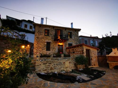 Kali Vrysi Maison | Traditional stone guesthouse