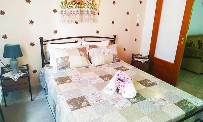 Trikeri Maison | Traditional Trikeri Escape House