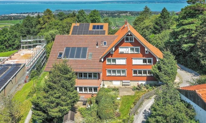 Wolfhalden Appartement | traditionelles Appenzeller Haus mit atemberaubender Bodenseesicht
