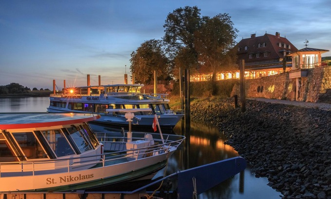 Kirchwerder Hôtel | Traditionshaus by Zollenspieker Fährhaus